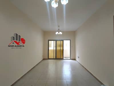 VERY CLOSE TO METRO: HUGEST 1 BHK EVER WITH HUGE SEPARATE HALL,CLOSE KITCHEN,BIG LIVING ROOM,BIG WARDROBES,MASTER ROOM,PARKING COVERED,JUST IN 52K