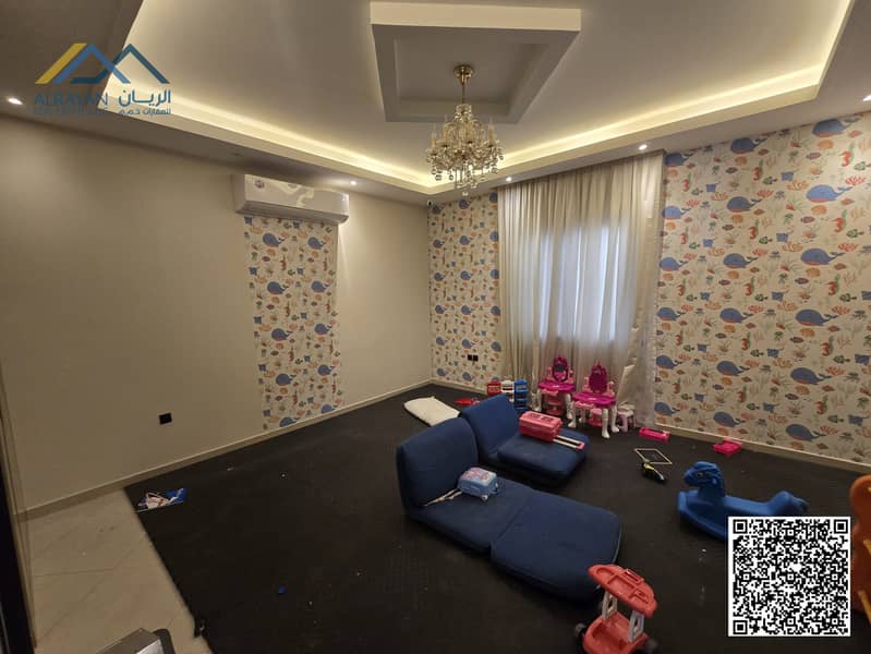 32 a2c956b0-3628-43e6-bbb5-bbbb9ffb0f59. jpg