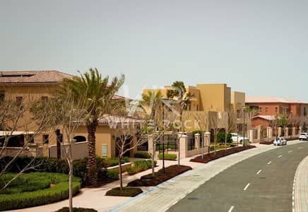 فیلا 4 غرف نوم للبيع في جزيرة السعديات، أبوظبي - Saadiyat-Beach-Villas. jpg