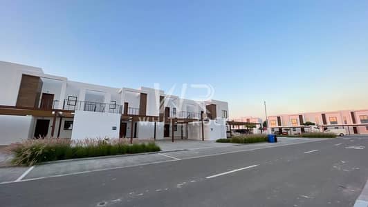 1 Bedroom Flat for Sale in Al Ghadeer, Abu Dhabi - 50499c53-4139-4781-a282-3e490709a8b6. jpg