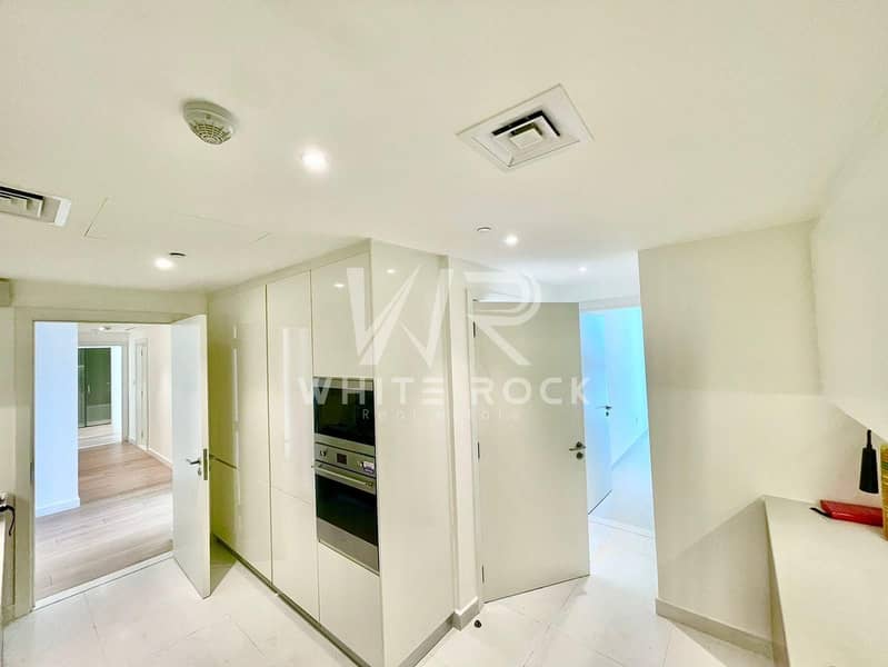 13 1950ea95-28dd-42ba-bee9-4f81d4e44ee7. jpg