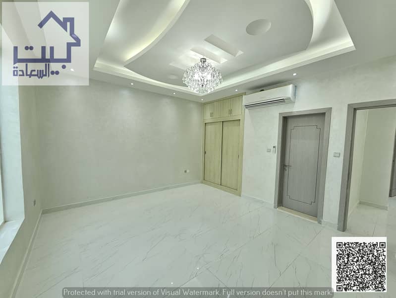 10 febc77b1-a959-4c14-a027-7169dd72a8da. jpg