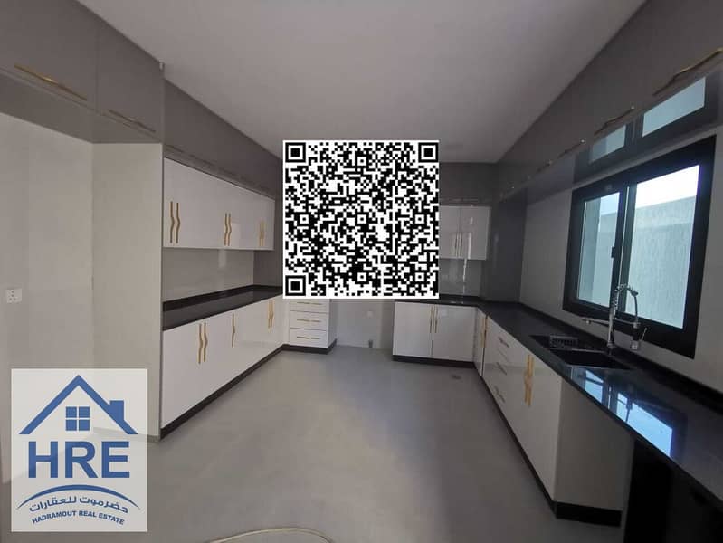 6 5f28dd24-5d70-4c65-8ffd-7c0594555abd. jpg