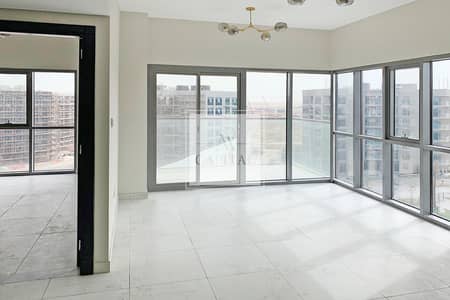 Pool View | Vacant | Flexible Cheques | Spacious