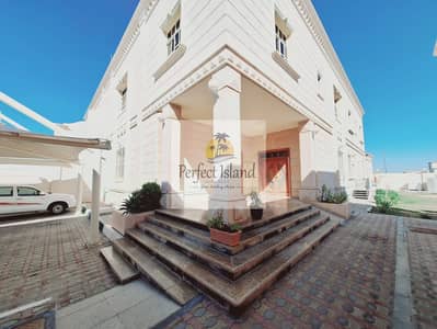 9 Cпальни Вилла в аренду в Халифа Сити, Абу-Даби - WhatsApp Image 2025-01-06 at 14.00. 53_c9cbf99b. jpg