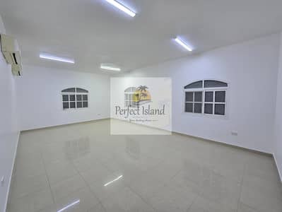 4 Cпальни Апартаменты в аренду в Аль Шамха, Абу-Даби - WhatsApp Image 2025-02-24 at 22.38. 08_39c49ce4. jpg