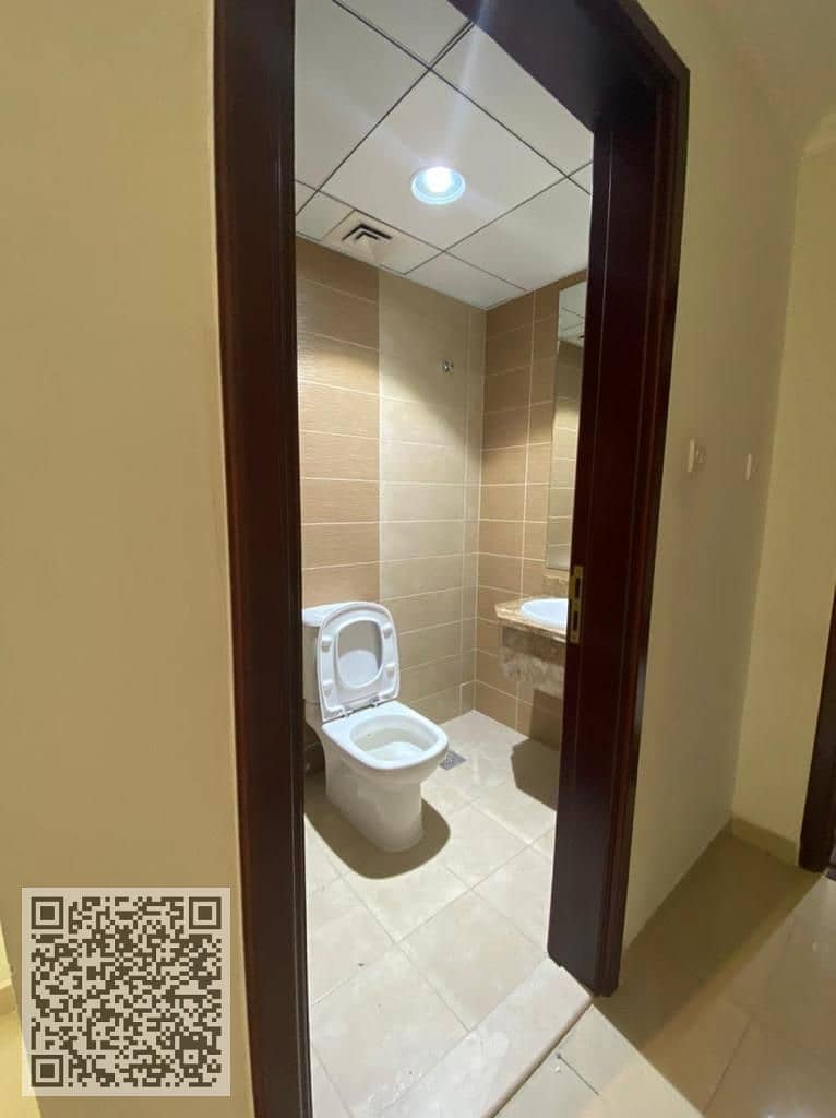 19 3eb239a6-37df-43d2-8bc8-93667c5e23e3. jpg