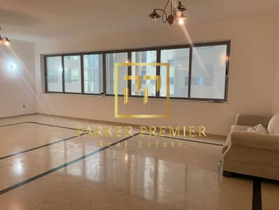 4 Bedroom Apartment for Rent in Al Danah, Abu Dhabi - 2331d0fa-4943-4189-a37b-8092dfe304c6. jpg