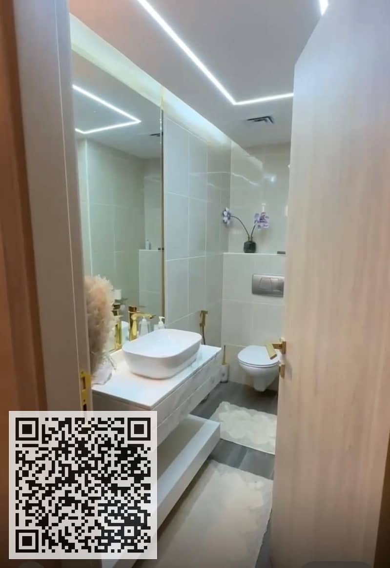 4 0f8c7490-f0c2-4068-abb7-69e41534ad90. jpg