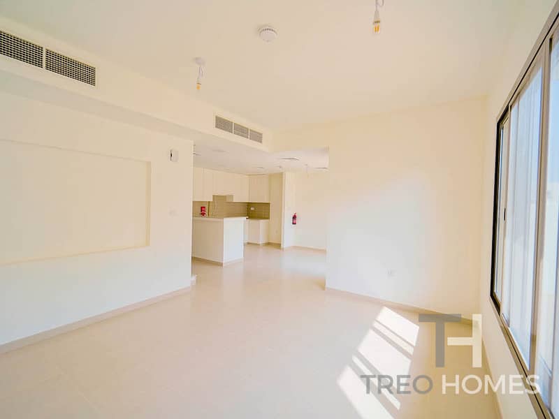 Таунхаус в Таун Сквер,Хаят Таунхаусы, 4 cпальни, 185000 AED - 11315793 Таунхаус в Таун Сквер,Хаят Таунхаусы, 4 cпальни, 185000 AED - 11315793