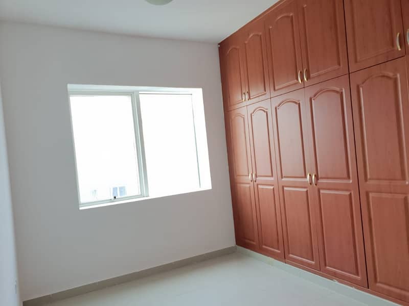 Specious 1bhk apartment with wardrobes 2baths 6 cheques opposite Sahara centre.