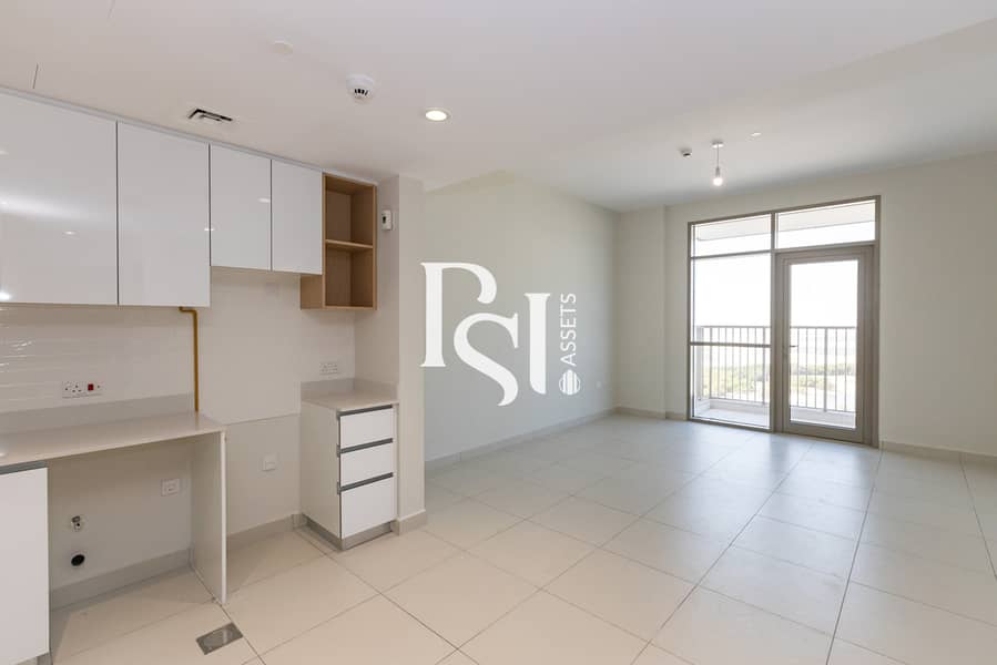 10 Reflection Tower-Shams-Abu-Dhabi-Al-Reem-Island-Livingarea. jpg