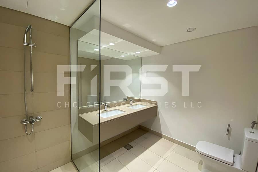 9 2BR Apartment Watersedge Yas Island Abu Dhabi UAE (9). jpg