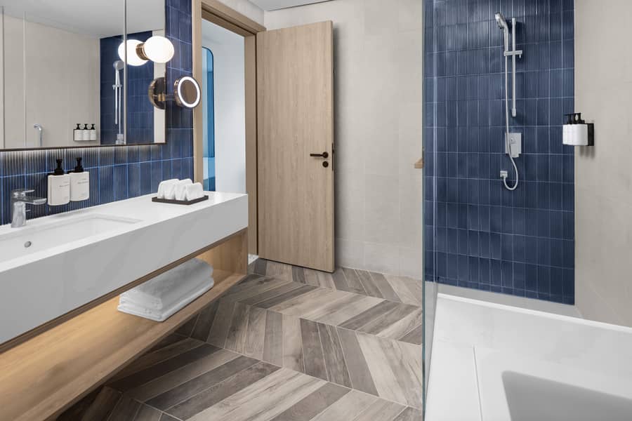 4 3 Bed residence bathroom 2. jpg