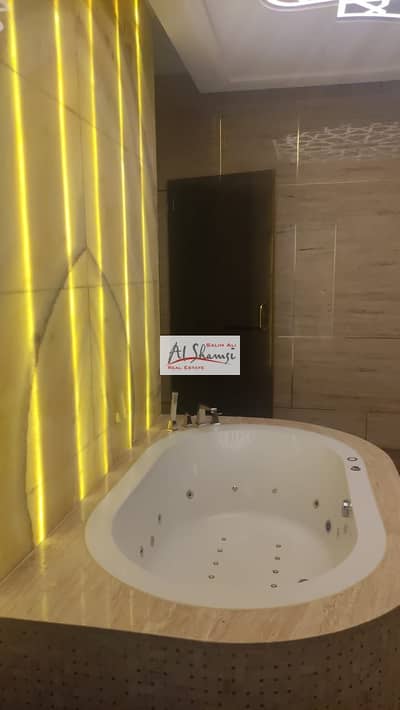 7 Bedroom Villa for Sale in Al Qarayen, Sharjah - 7f69557f-4c2c-4975-9670-42d547428c19. jpeg