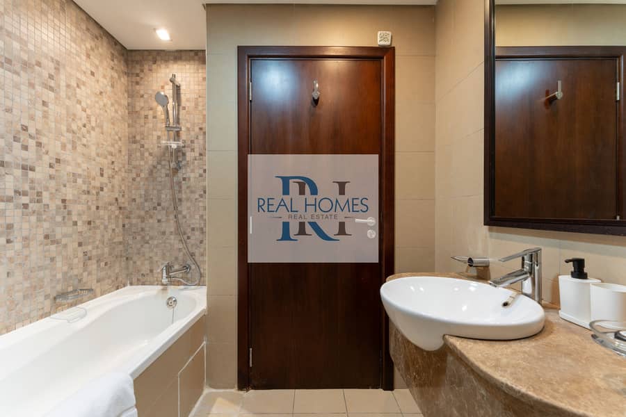 9 Bathroom 1. jpg