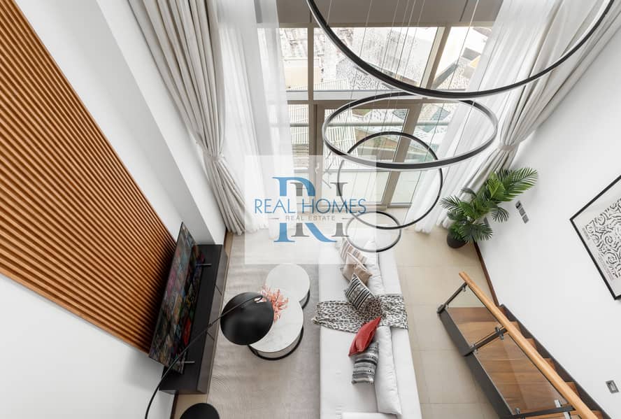 17 Living Room from Top. jpg