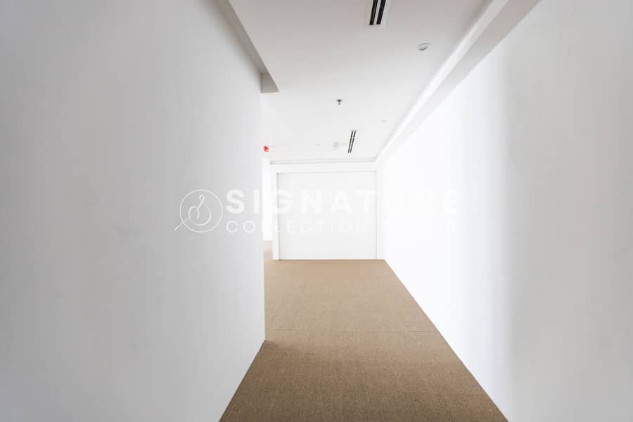 2 2E1A9939. jpg