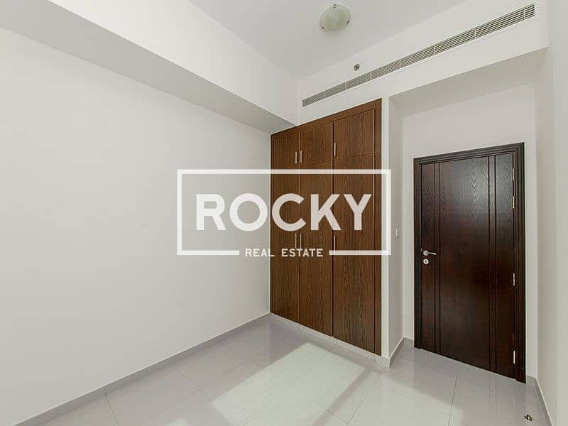 13 AlBarsha_MatarSaifBldg_208-3BR-WB-17. jpg