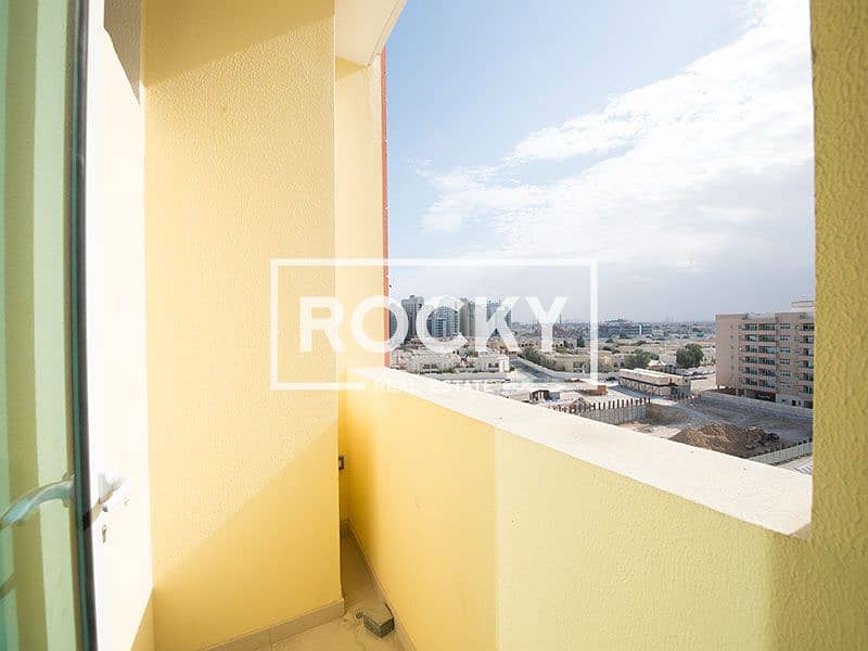 20 AlBarsha_MatarSaifBldg_208-3BR-WB-24. jpg