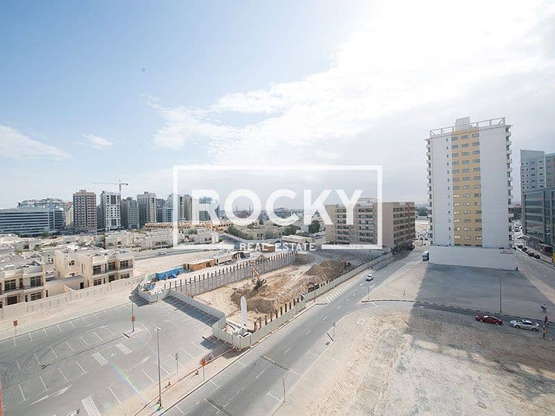 21 AlBarsha_MatarSaifBldg_208-3BR-WB-25. jpg