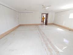 فیلا في الغافیة 5 غرف 75000 درهم - 11354505