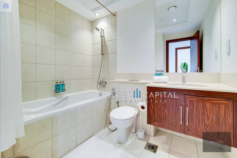 10 10_Bathroom-0. jpg