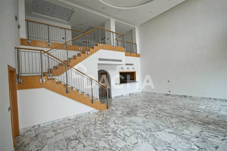 4 Bedroom Apartment for Rent in Palm Jumeirah, Dubai - Duplex Penthouse | Dual View | Maids Room