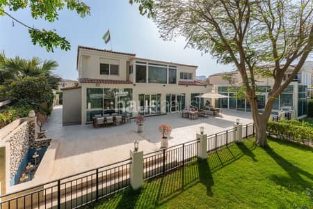 5 Bedroom Villa for Sale in Motor City, Dubai - Extended and Renovated | Lake Backing | Rare