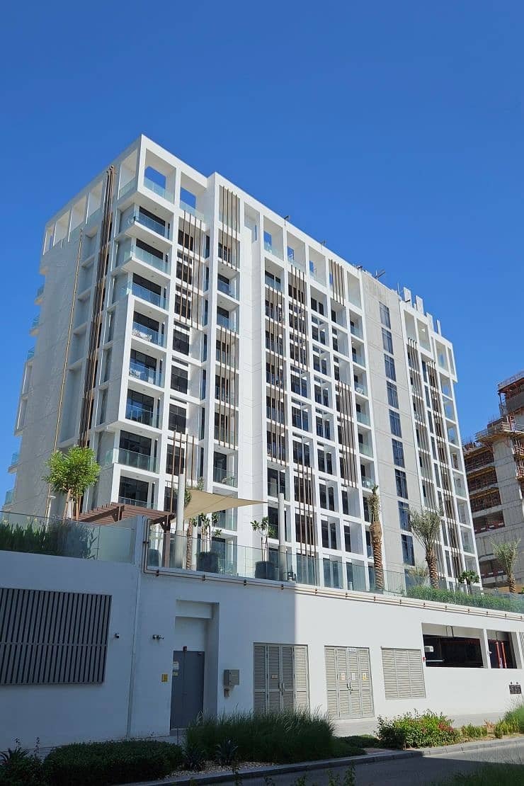 8 azizi-riviera-40_x00vx_xl. jpg