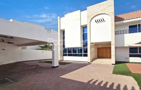 5 Bedroom Villa for Rent in Umm Suqeim, Dubai - Well Maintained Villa |Maids Room | Prime Location
