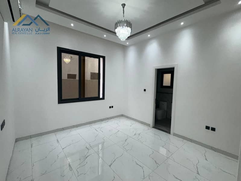 4 ba6a16da-c125-4b09-bd5e-67e76159366a. jpg