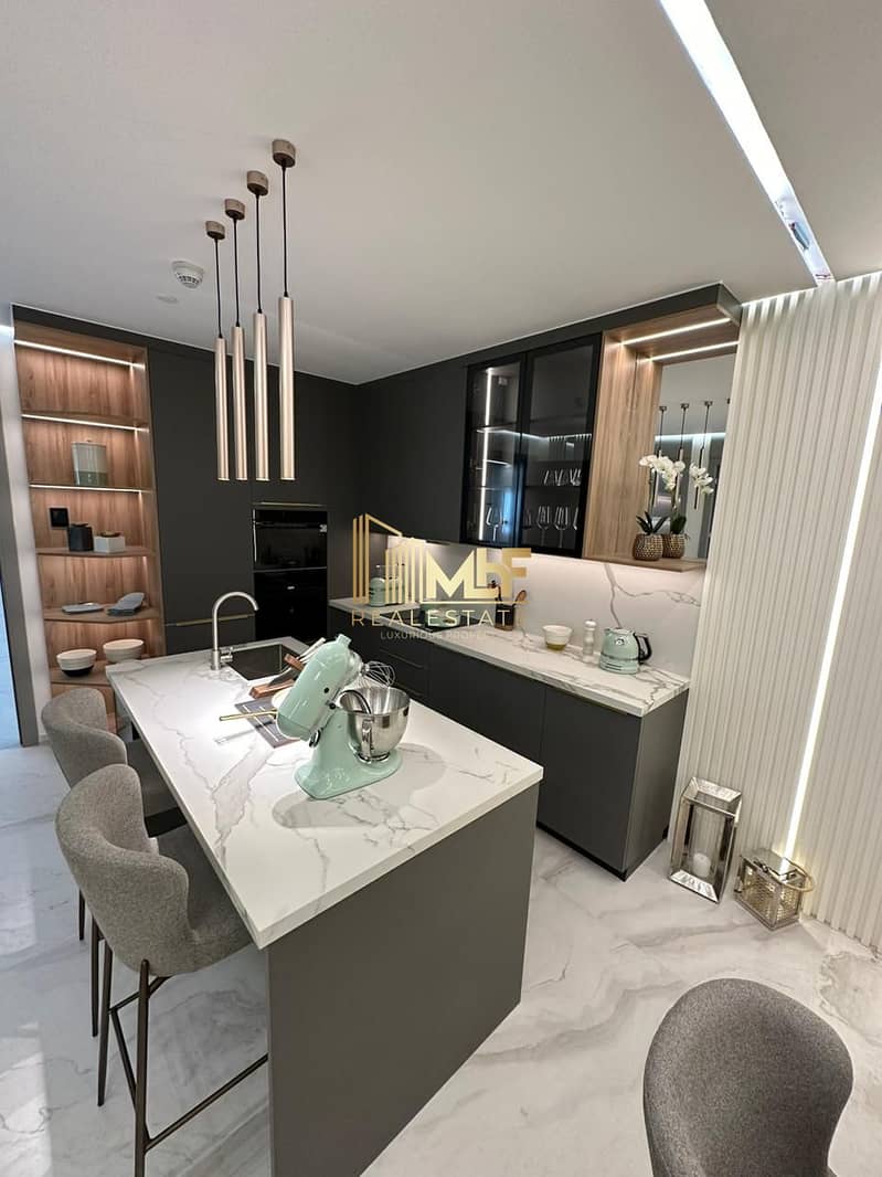 2 kitchen. jpeg