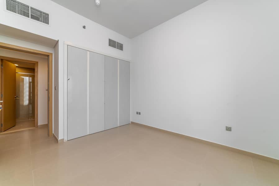 8 606 - 3 BR-19. jpg