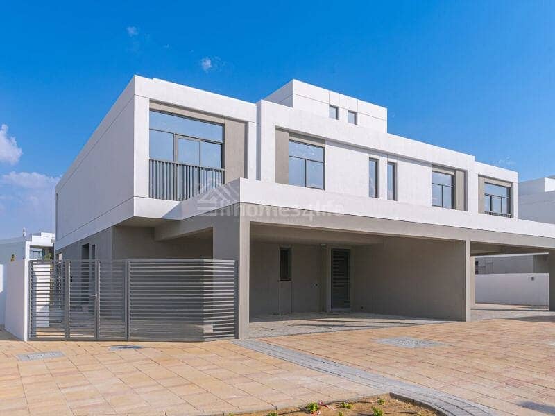 Enormous 5 Bed Semi Detached | Prime Location Enormous 5 Bed Semi Detached | Prime Location