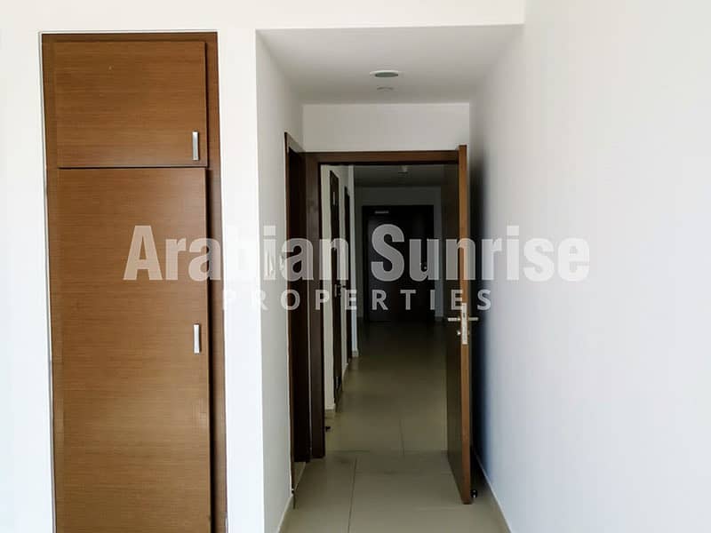 7 Gate-tower-3-2802-2BR-Corridor. jpg