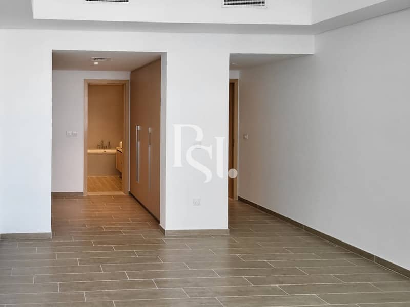 3 mayan-4-yas-island-abu-dhabi-living-area. JPG