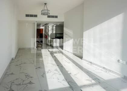 1 Bedroom Flat for Rent in Business Bay, Dubai - Spacious | Hot Deal | Canal View