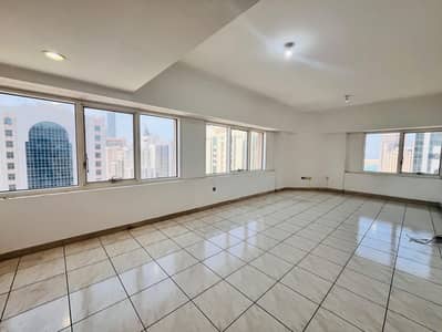 3 Bedroom Flat for Rent in Hamdan Street, Abu Dhabi - IMG-20250416-WA0062. jpg