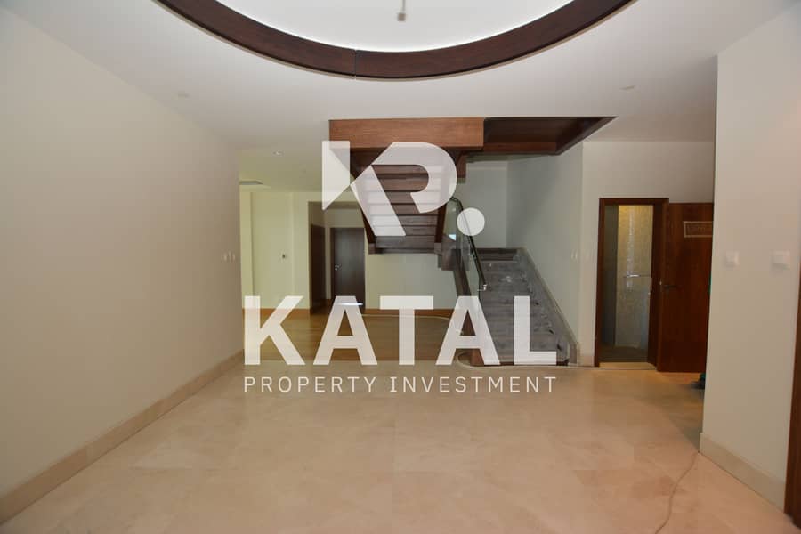 7 The Gate Tower 2, The Gate Tower, Shams Gate District, Al Reem Island, Abu Dhabi,Reem Mall 005. JPG