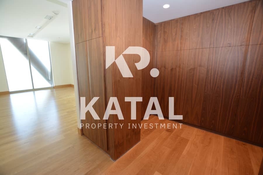 9 The Gate Tower 2, The Gate Tower, Shams Gate District, Al Reem Island, Abu Dhabi,Reem Mall 008. JPG