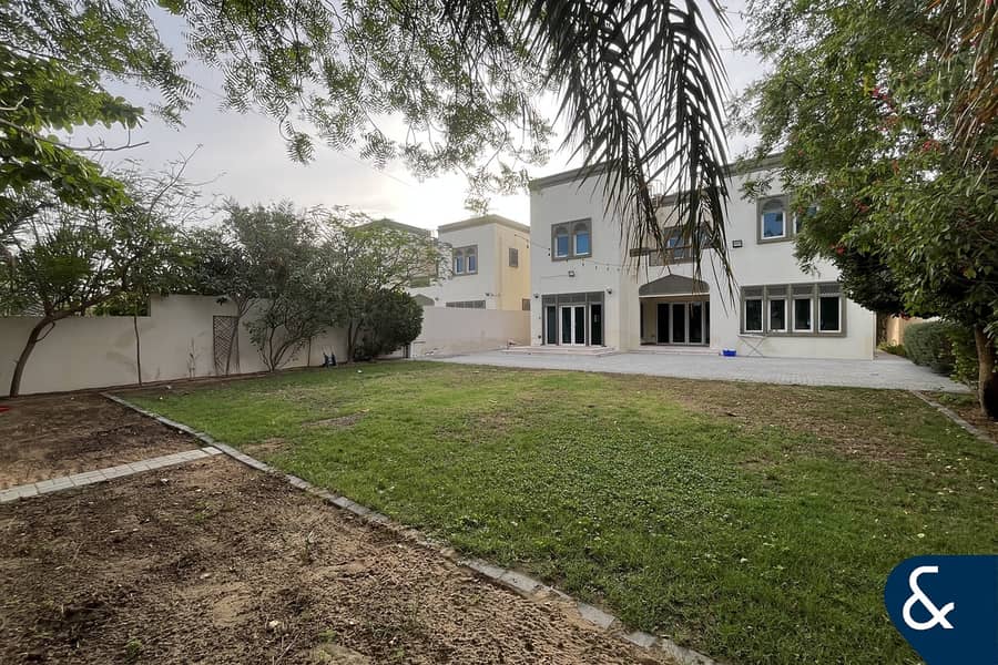 3 Beds | Big Plot | Great Condition | April 3 Beds | Big Plot | Great Condition | April