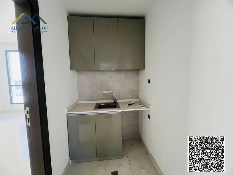 14 0b9e304e-d688-4d76-ae6c-1516b9799437. jpg