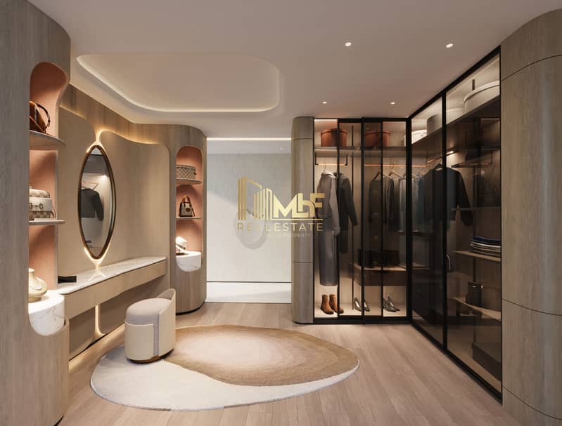 8 19-Penthouse walkin closet. jpg