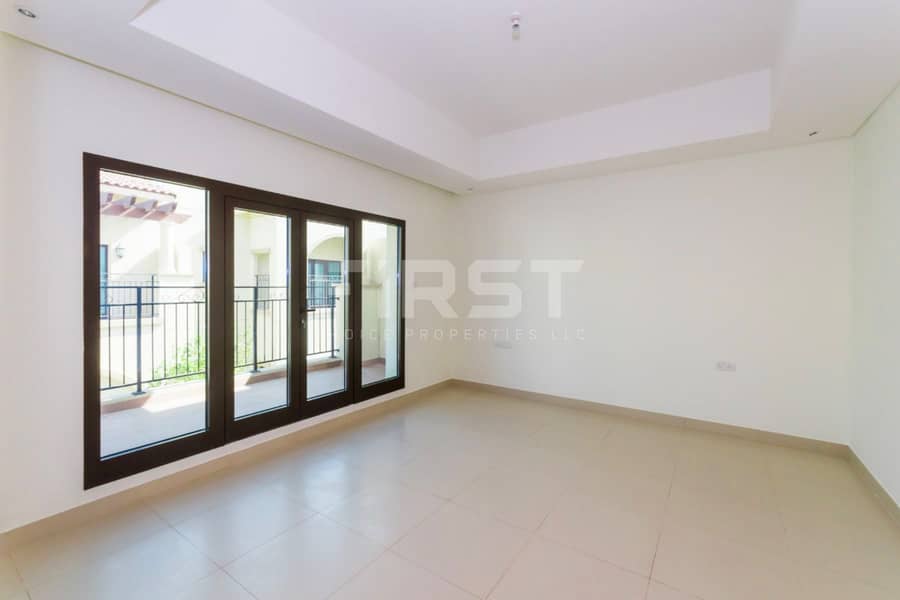 7 Internal Photo of 3 Bedroom Villa in Al Salam Street Bloom Gardens Abu Dhabi UAE (5). jpg