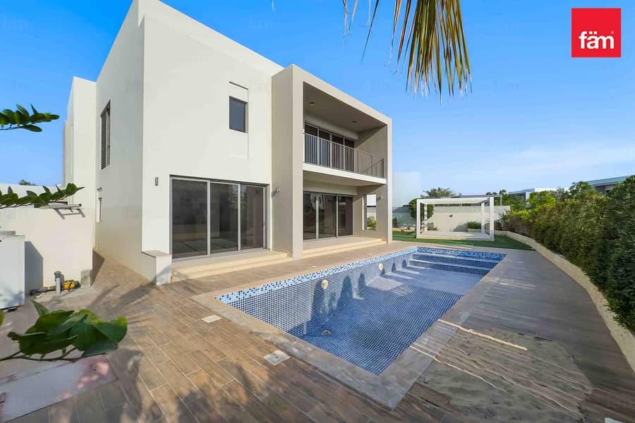 Private Pool | Huge Plot | Vacant Private Pool | Huge Plot | Vacant