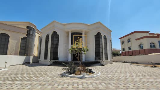 11 Bedroom Villa for Rent in Khalifa City, Abu Dhabi - IMG-20250410-WA0108. jpg