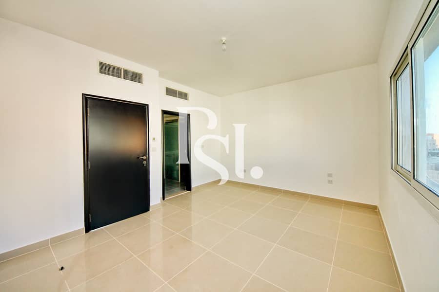 8 al-reef-villa-al-reef-village-abu-dhabi-15. jpg