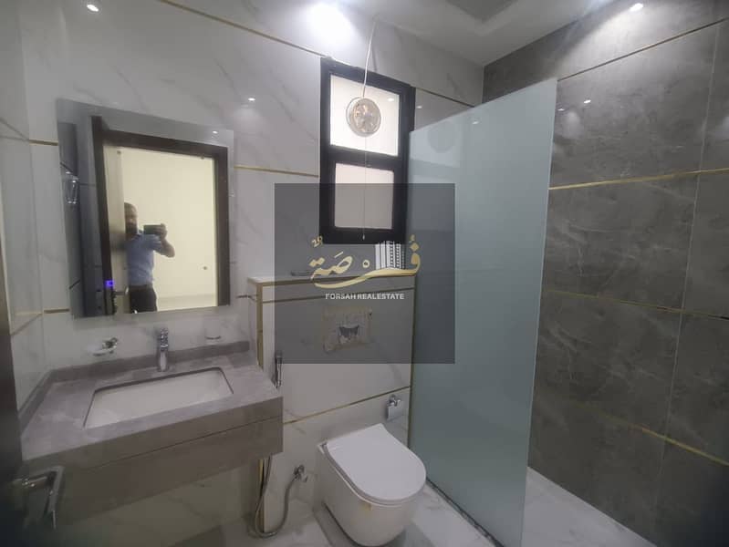 15 ef6ff782-1ec4-4308-adac-8a9ad97863af. jpg