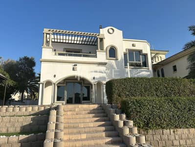 4 Bedroom Villa for Rent in Palm Jumeirah, Dubai - Luxury Villa 4BR | Premium Furnishings |